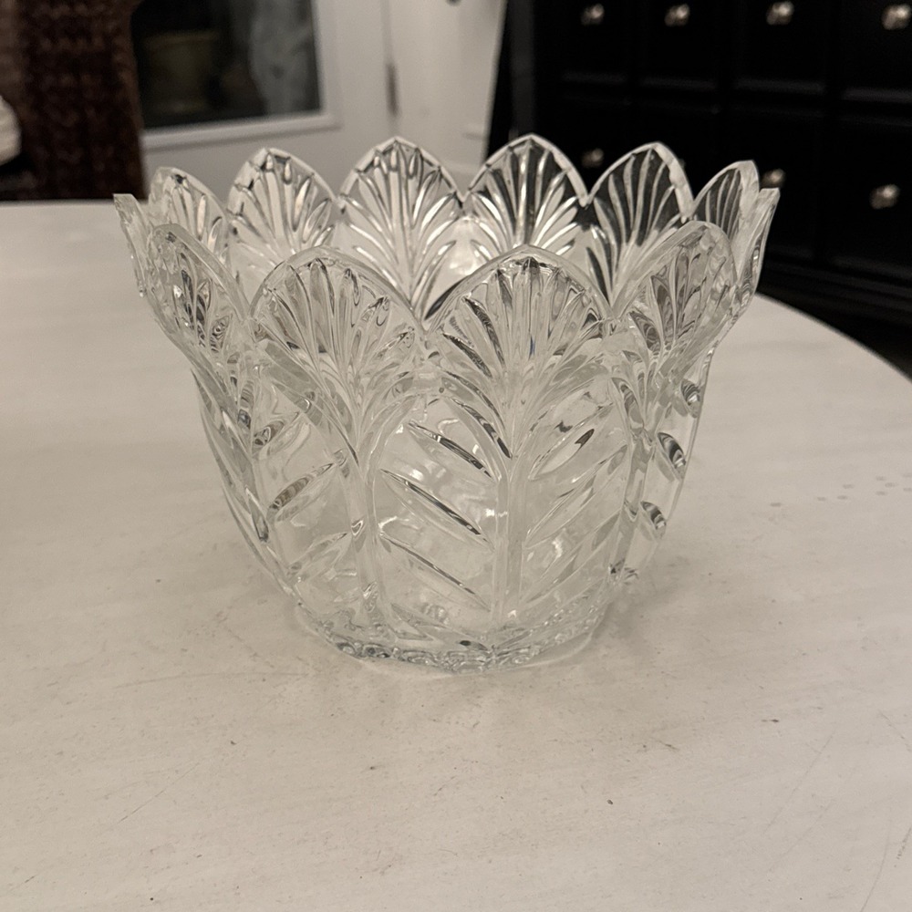 Crystal Bowl Fifth Avenue Portico 9 Inch Clear Handmade Floral